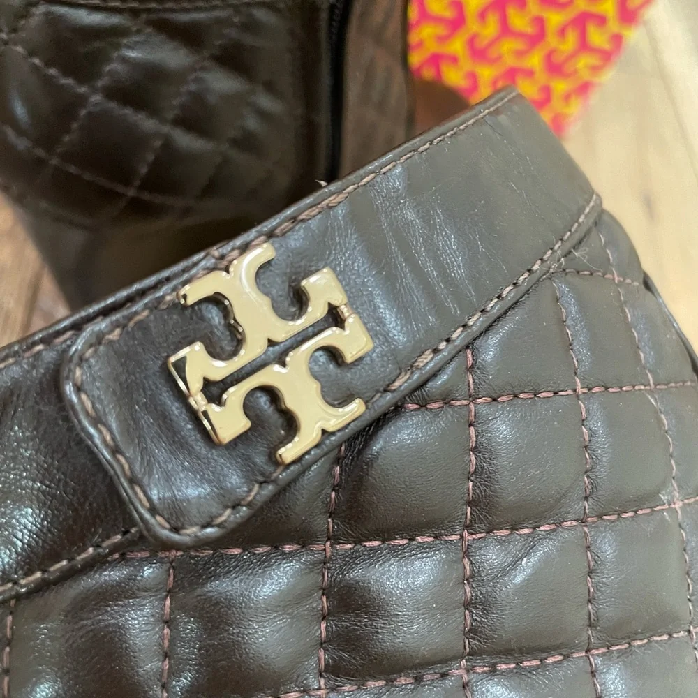 Tory Burch Quilted Leather Leila Wedge bootie boots Wm 7